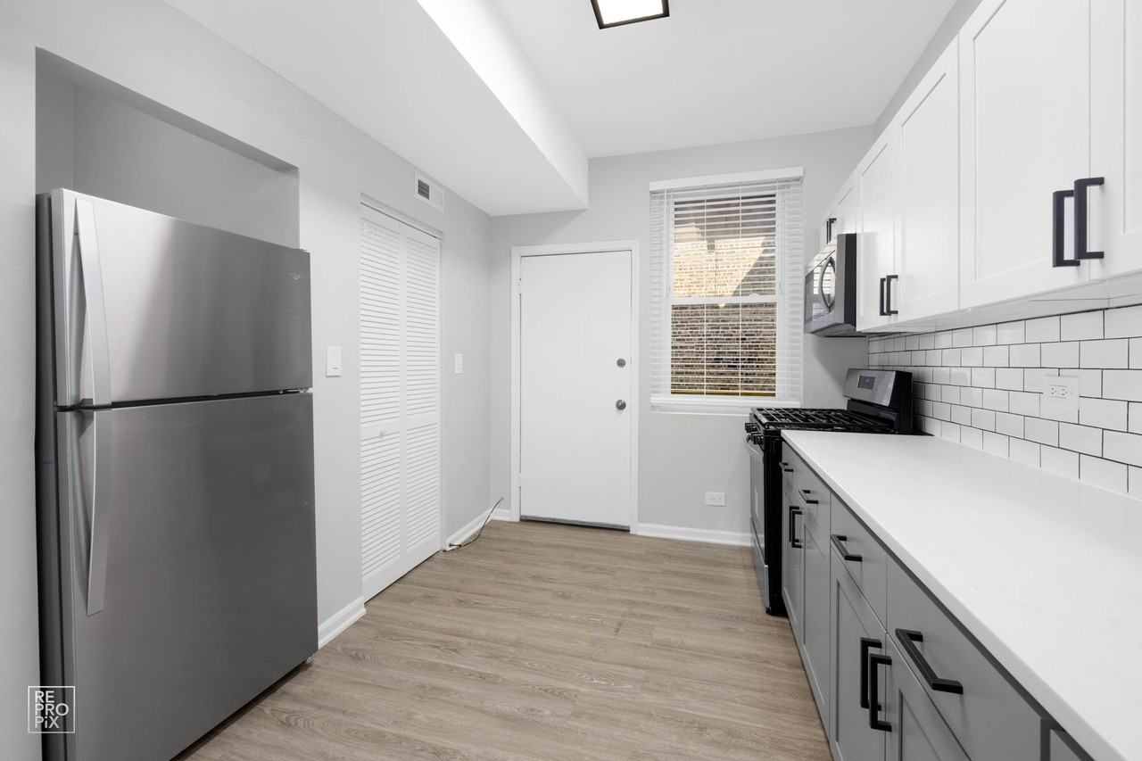 4853 S Prairie - Photo 4 of 16