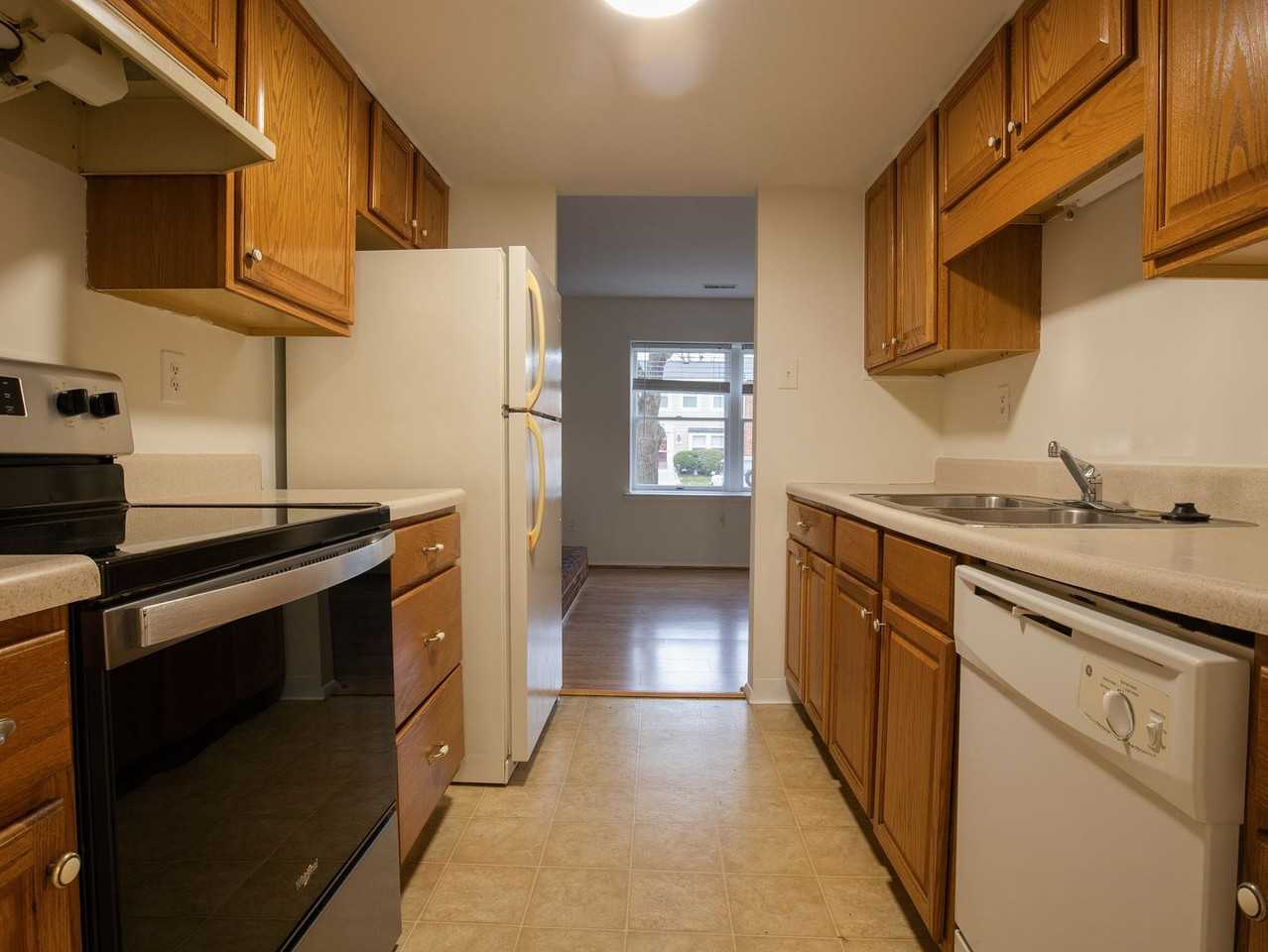 9324 Gildenfield Ct - Photo 5 of 23