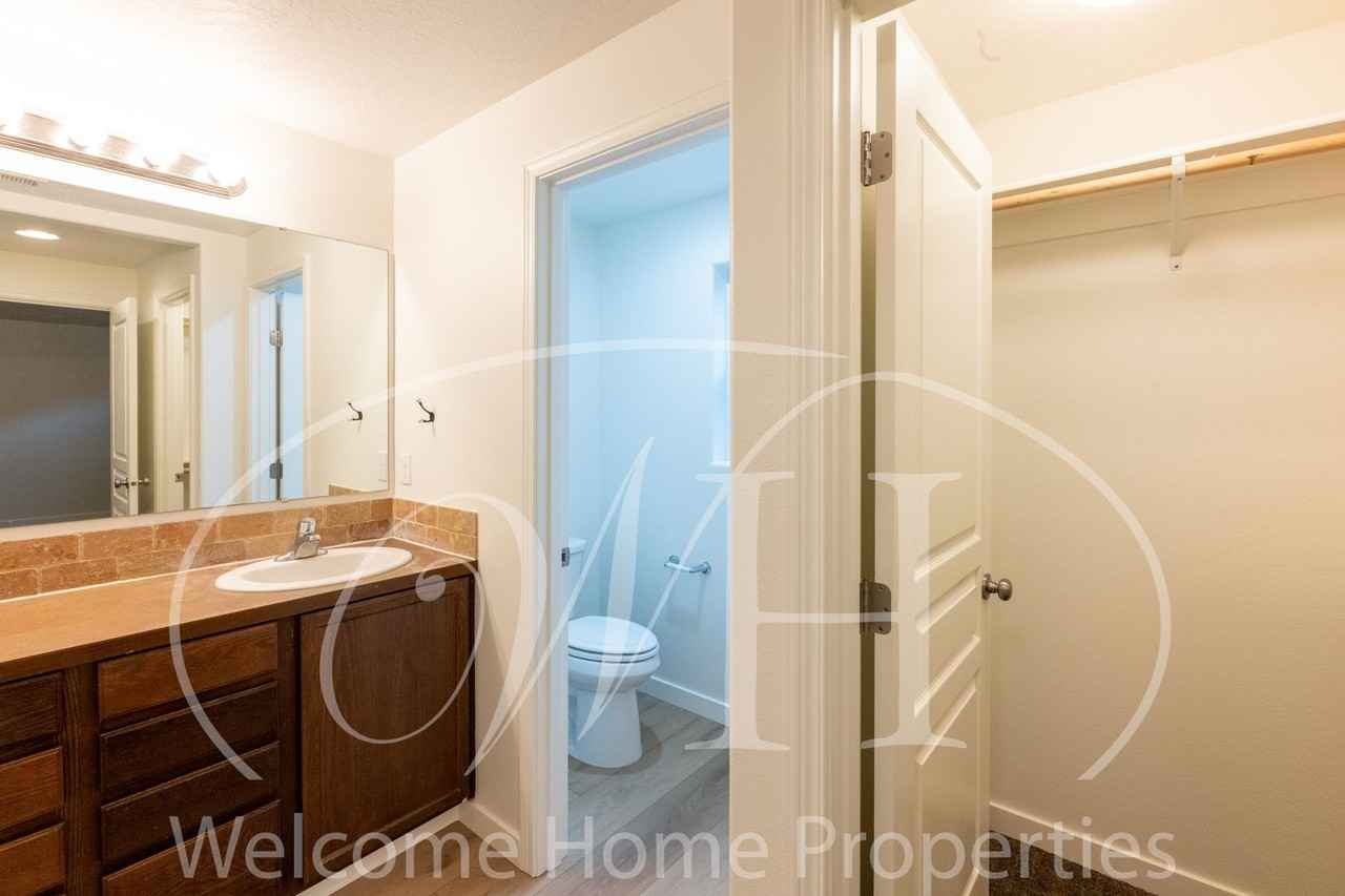 1330 Sw Greeley St - Photo 7 of 28