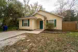 featured image of 841 Helen St