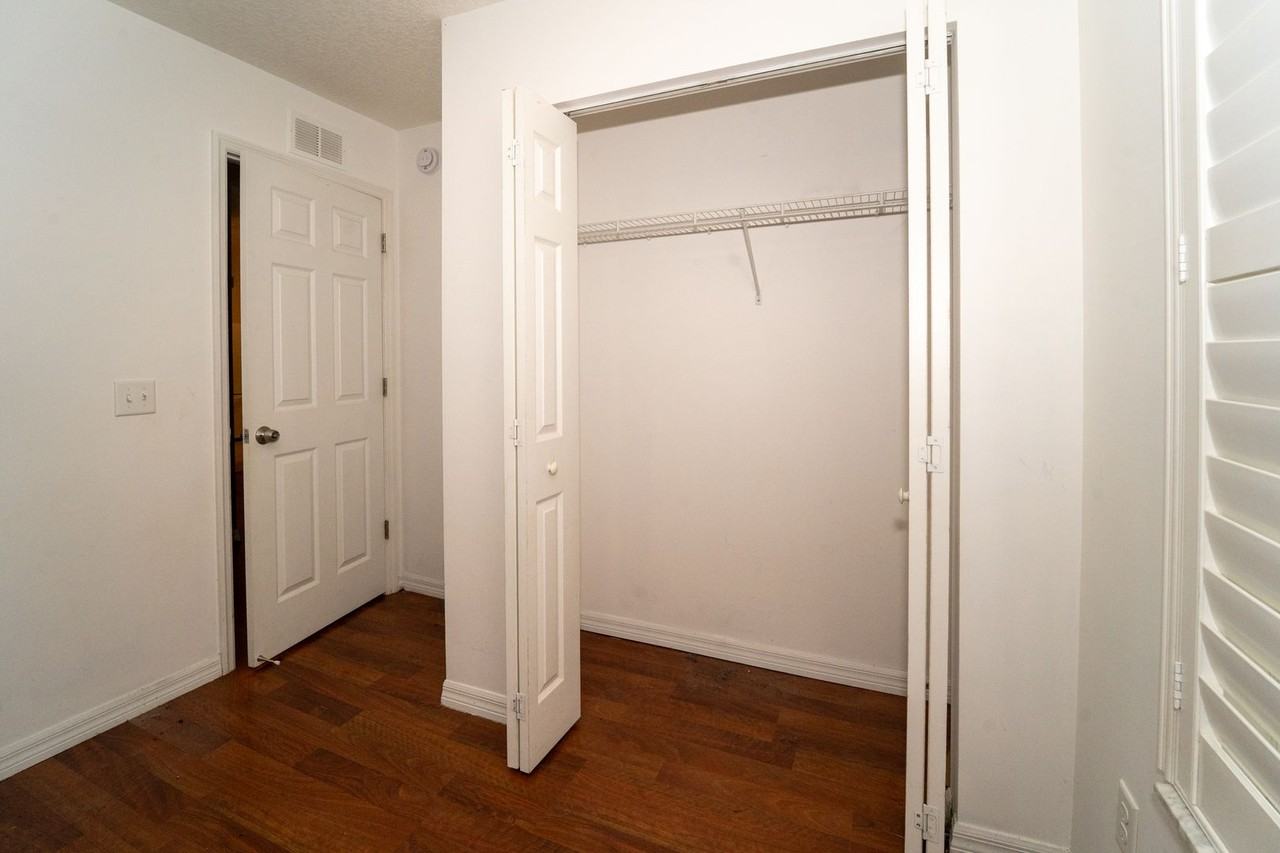 841 Helen St - Photo 6 of 34