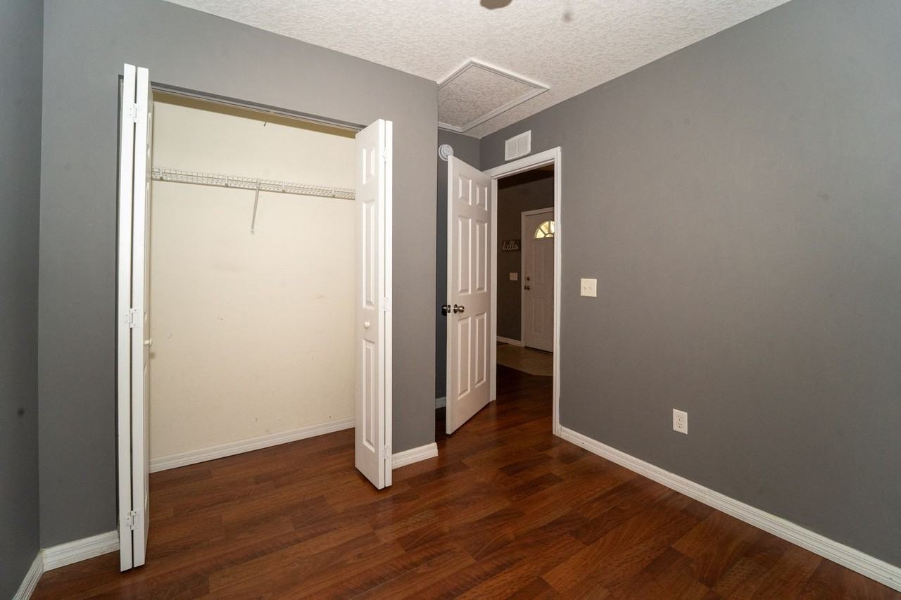 841 Helen St - Photo 4 of 26