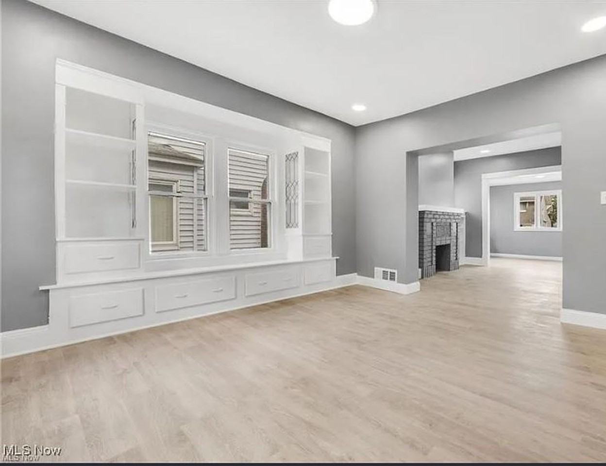 839 Nela View Rd - Photo 6 of 37