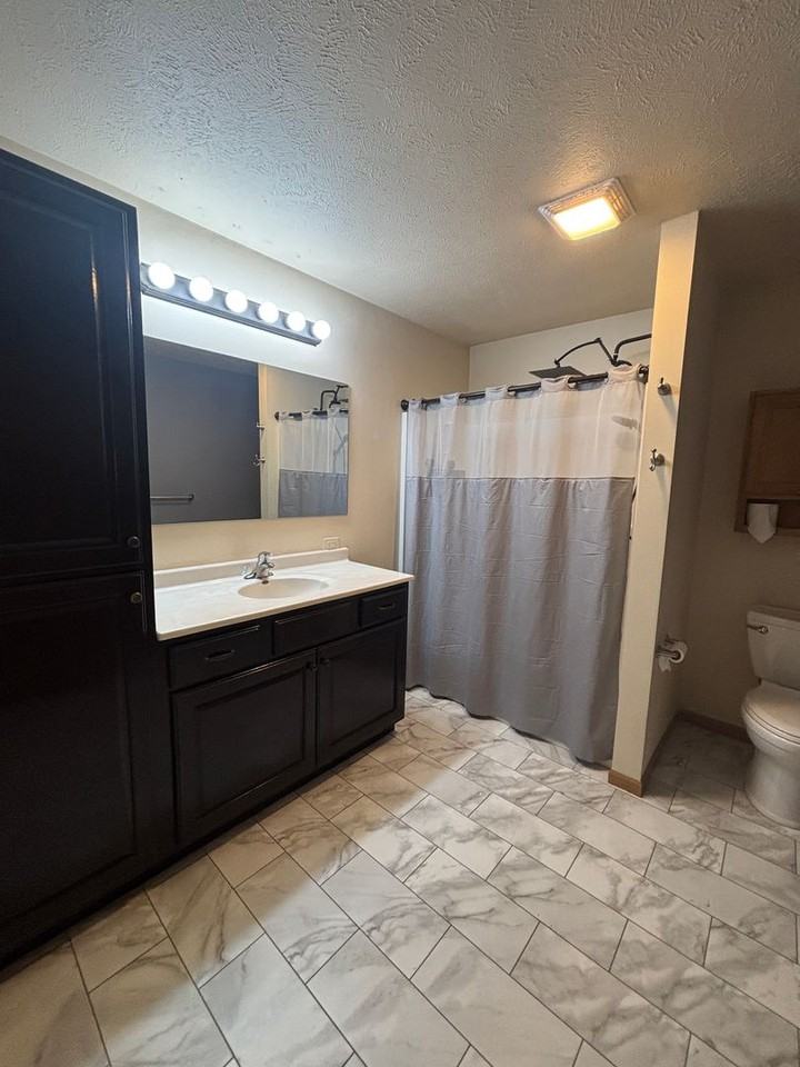 810 S 8th St - Photo 7 of 14