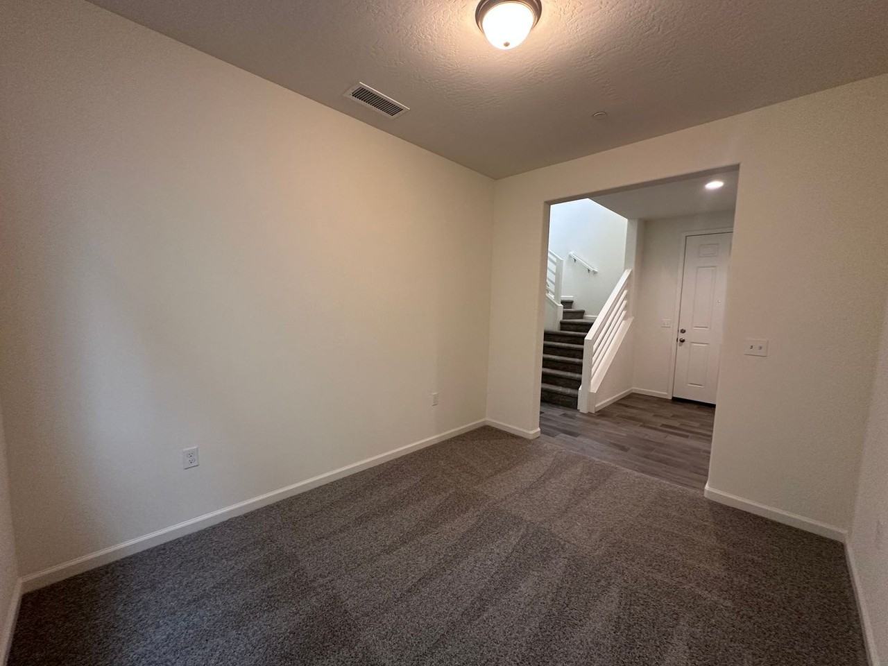 30520 Delancy Rd - Photo 4 of 24