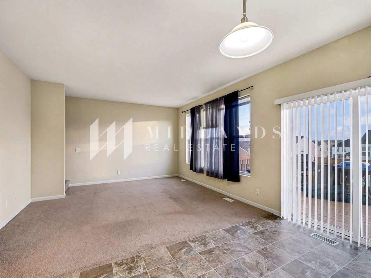 8417 S 65th St - Photo 3 of 18