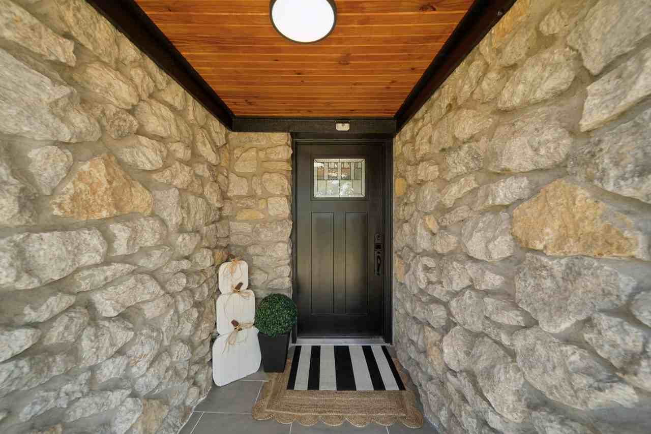 11325 11325 N 123rd Ave - Photo 5 of 39