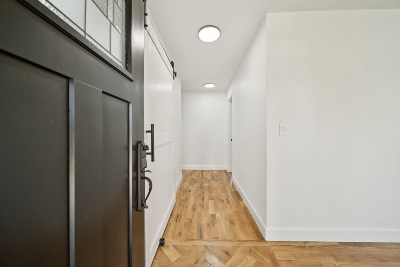 11325 11325 N 123rd Ave - Photo 6 of 39