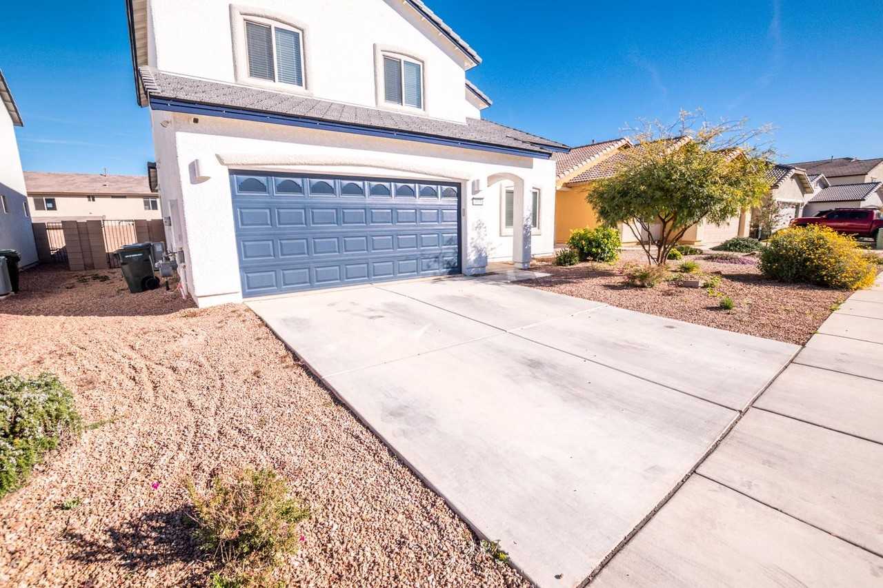 3898 Big Bend St - Photo 3 of 45