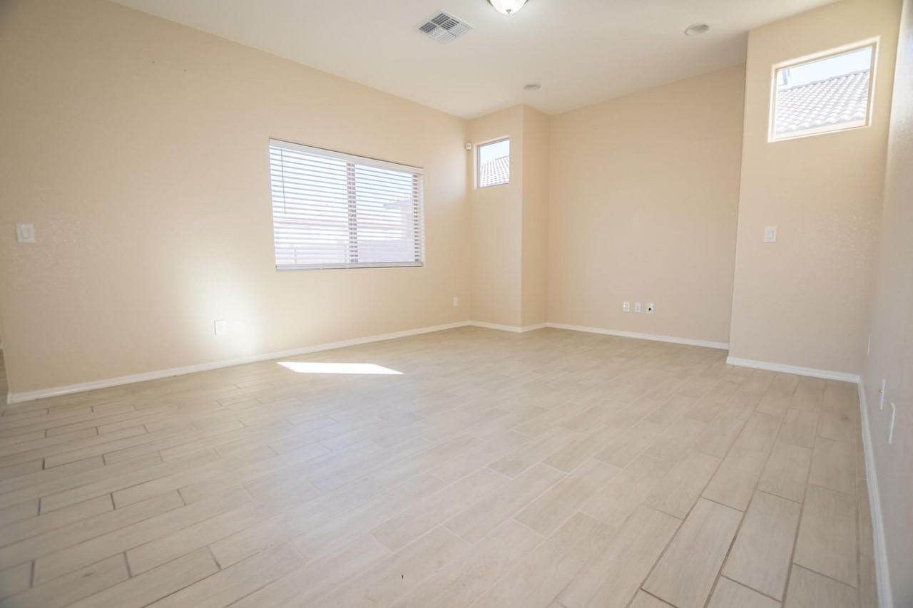 3898 Big Bend St - Photo 6 of 45