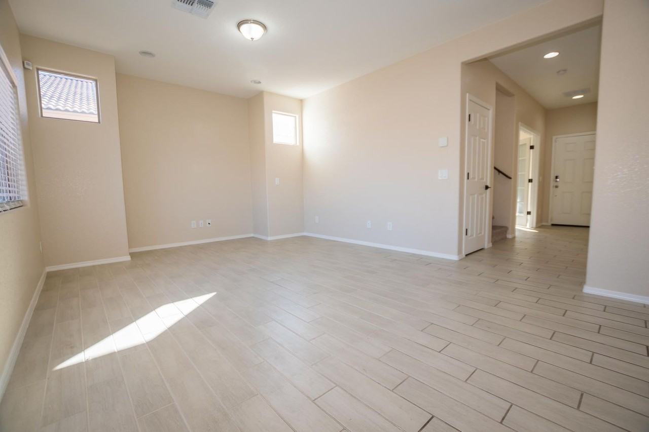 3898 Big Bend St - Photo 7 of 45