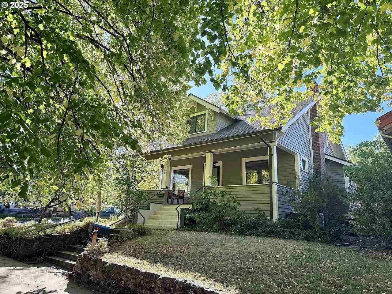 1702 Cedar St - Photo 2 of 27