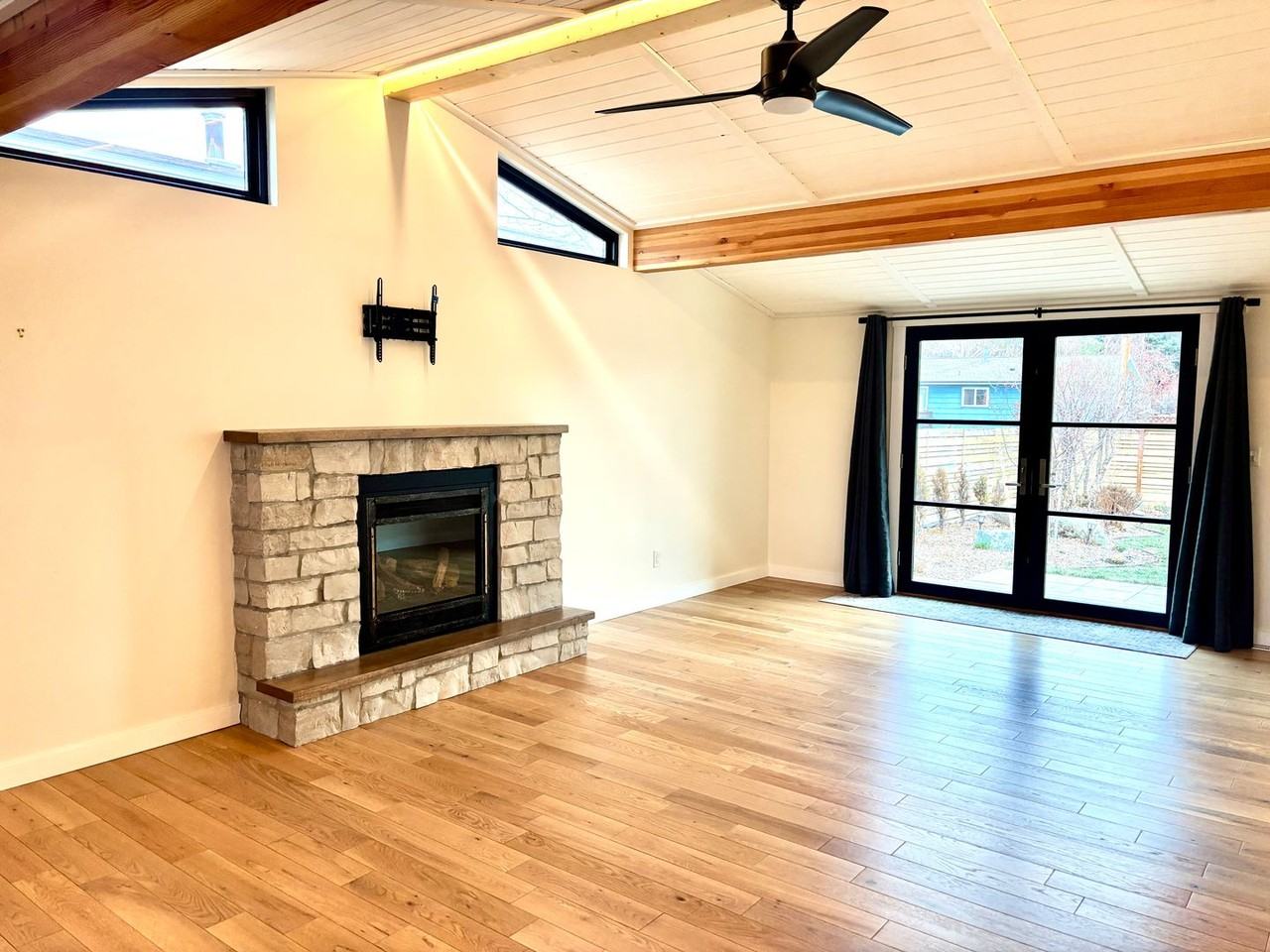 508 N 11th Ave - Photo 2 of 32