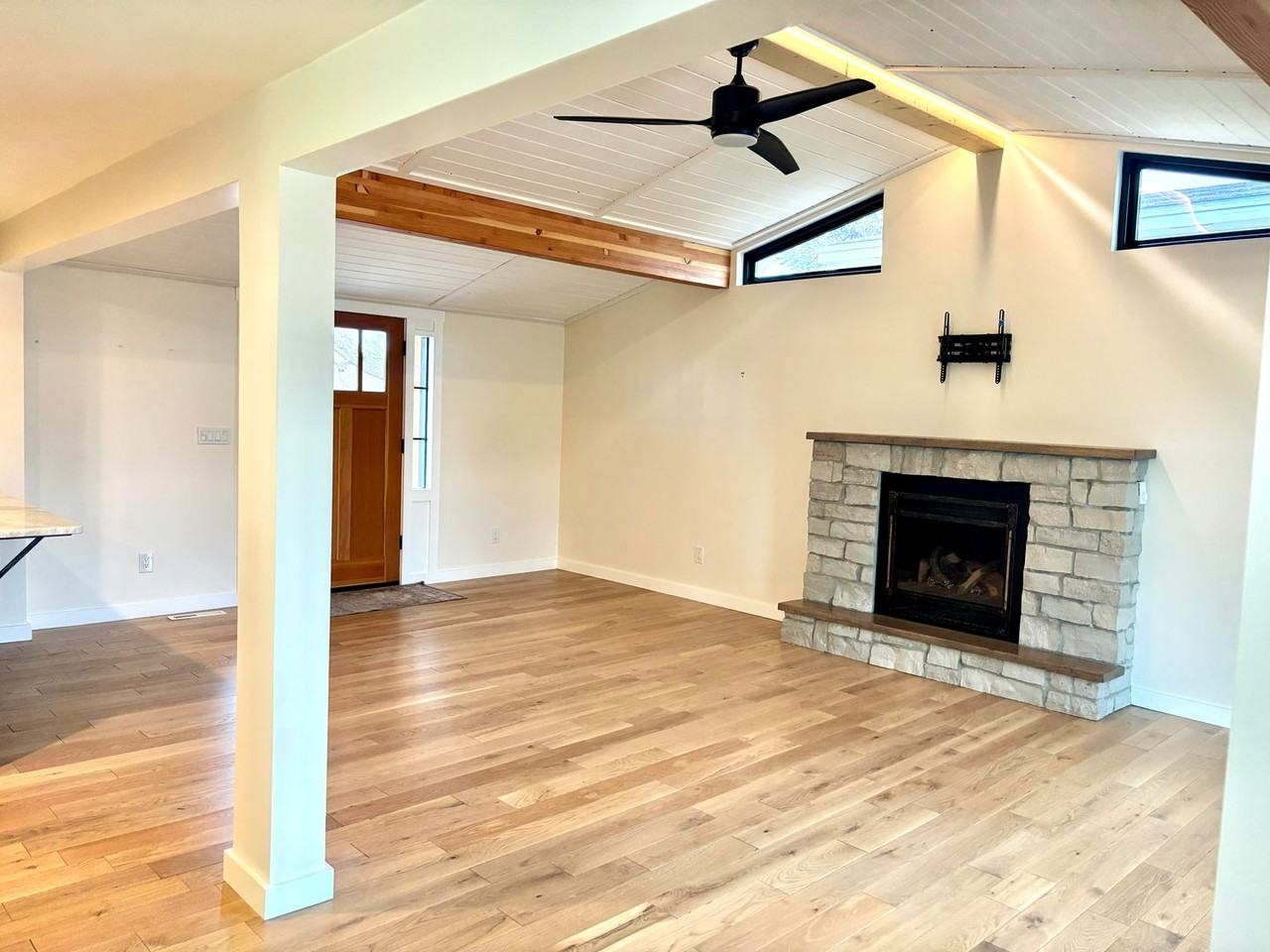 508 N 11th Ave - Photo 5 of 32