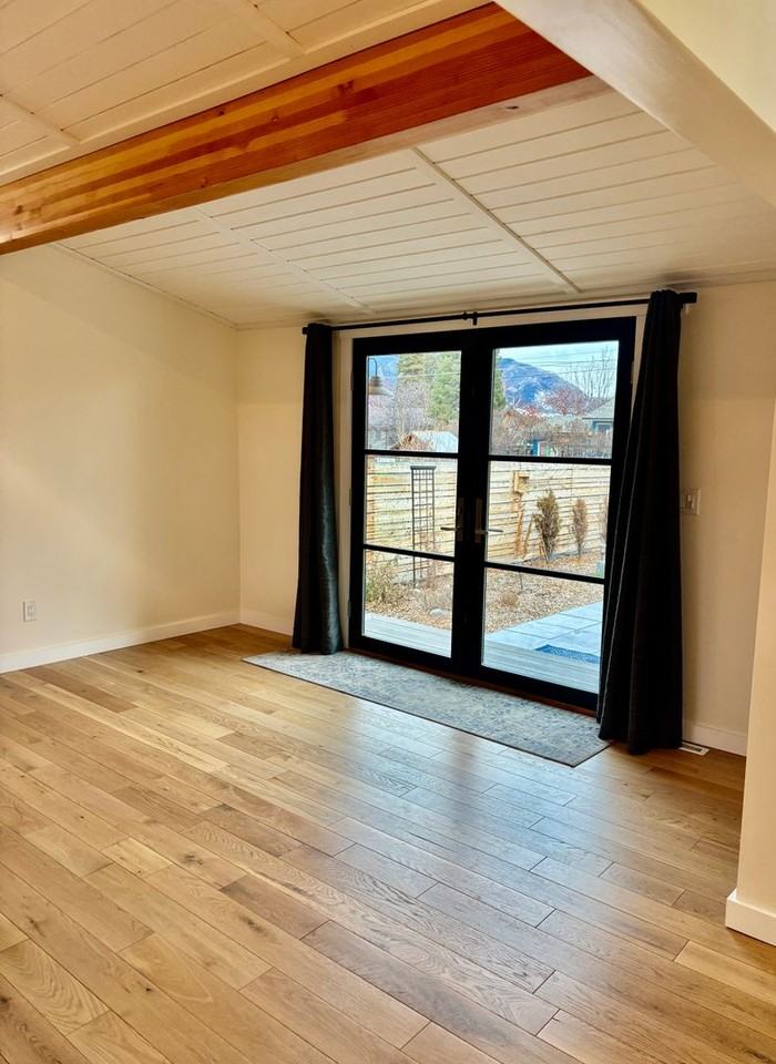 508 N 11th Ave - Photo 6 of 32