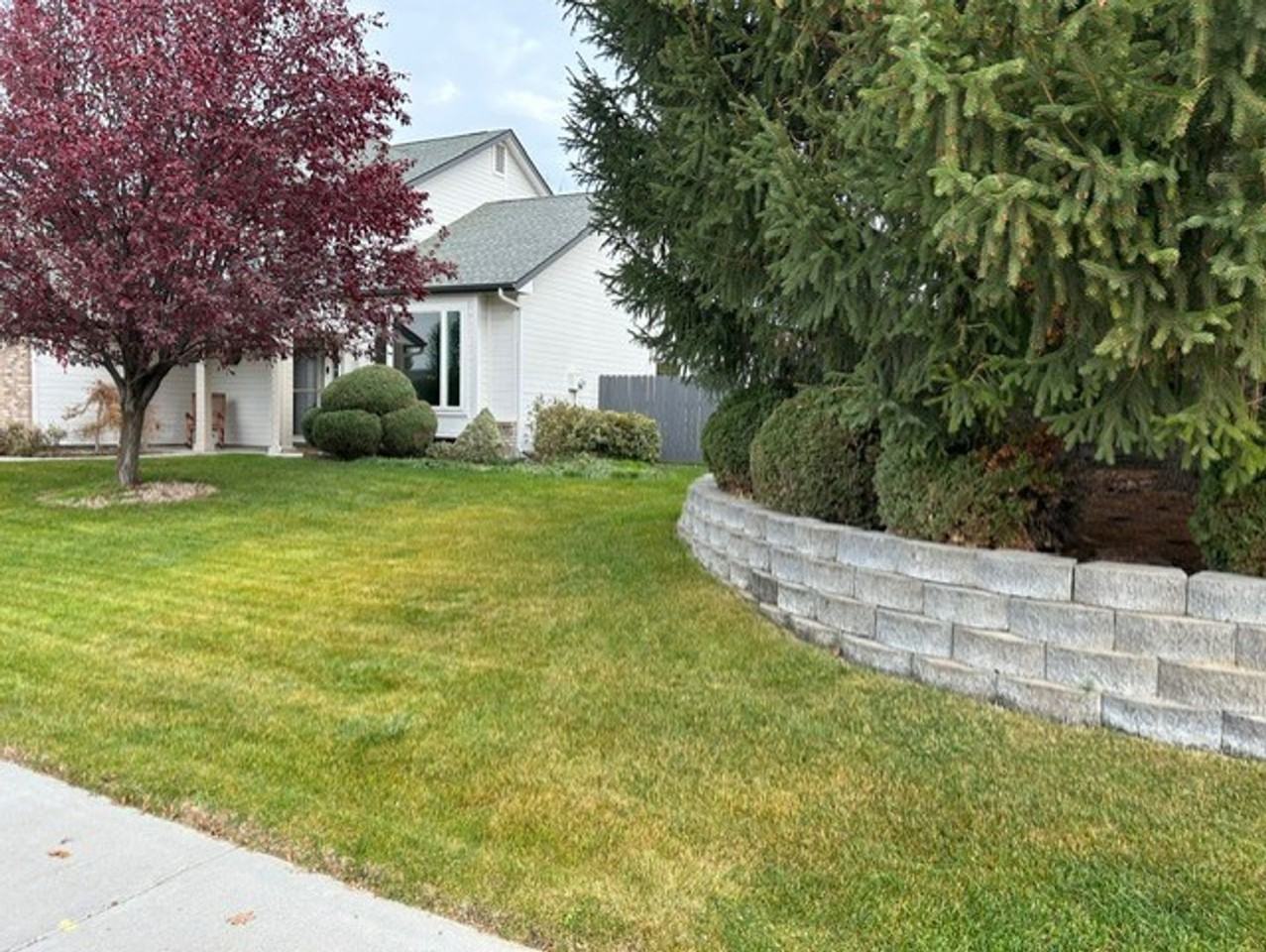 1878 N Bing Ave - Photo 2 of 27