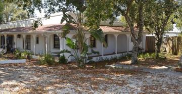 featured image of 630 N Crooked Lake Dr