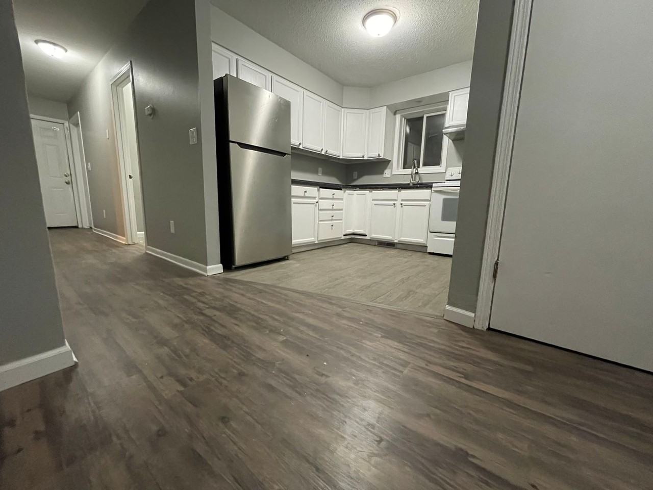 2912 Clinton Ave - Photo 5 of 9