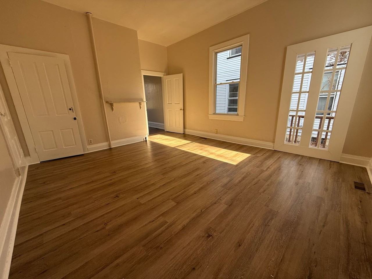 86-88 W. Commerce St - Photo 2 of 18