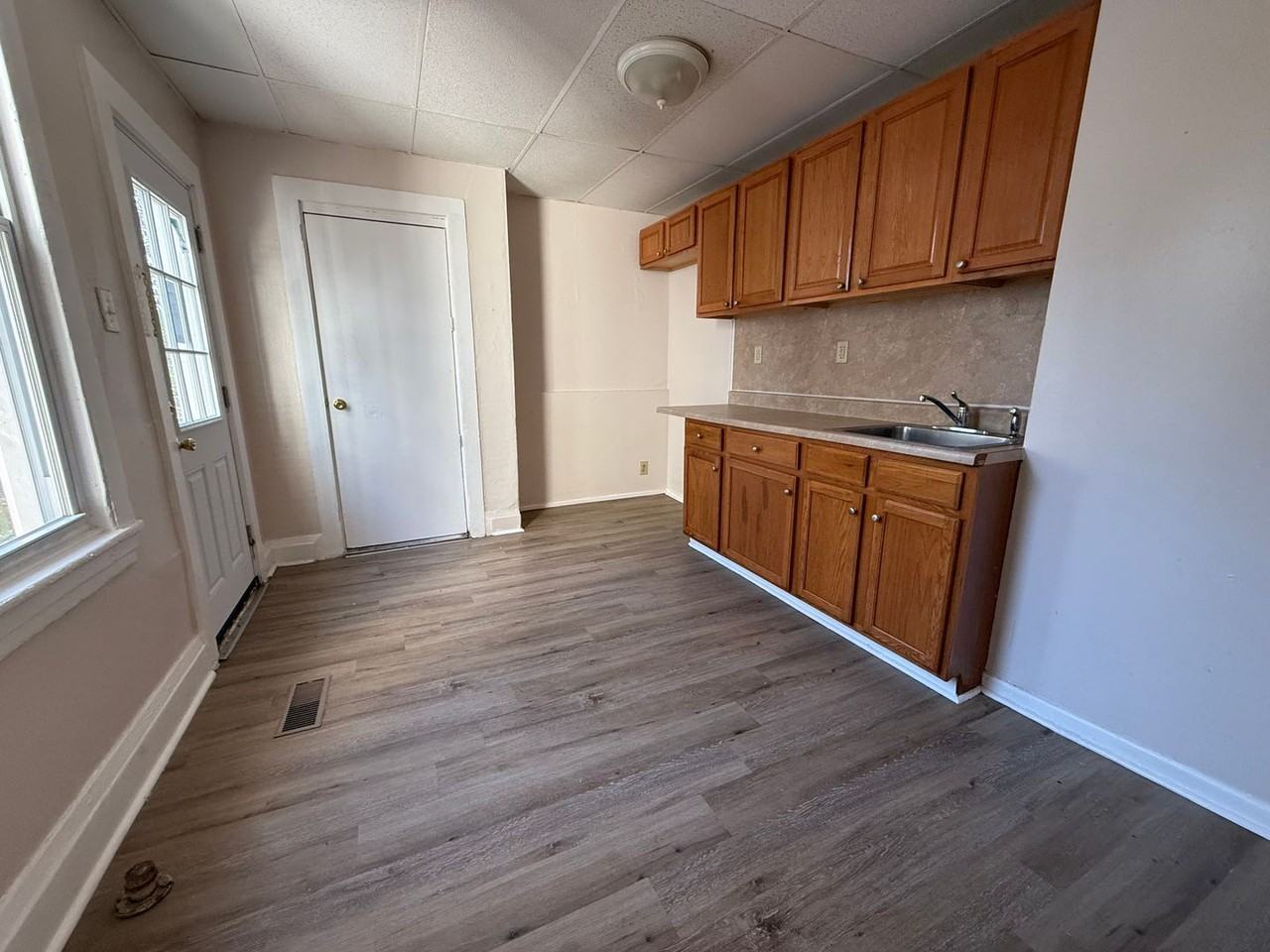 86-88 W. Commerce St - Photo 4 of 18