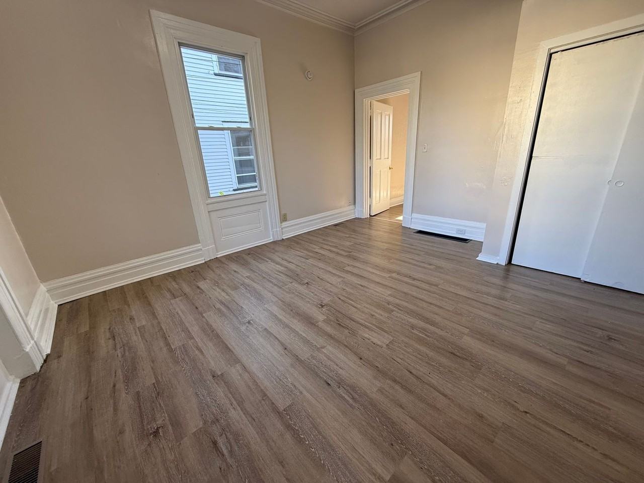 86-88 W. Commerce St - Photo 5 of 18