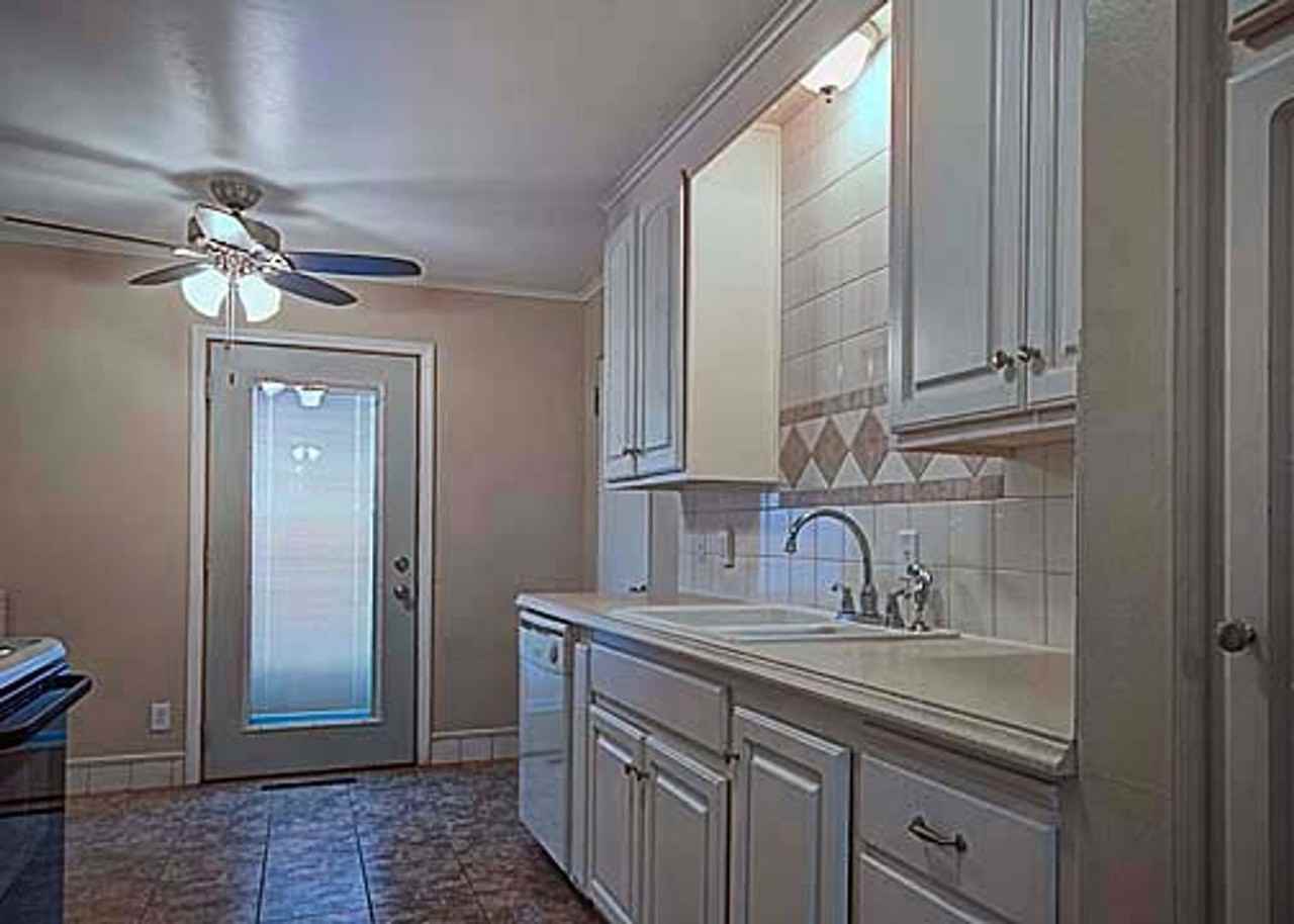 770 S 70th St - Photo 4 of 9