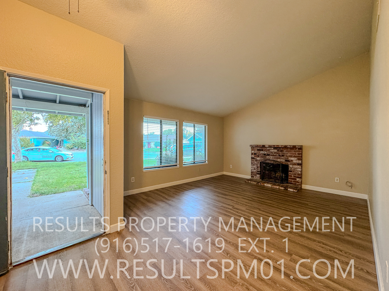 8429 Weddell Ct - Photo 7 of 29