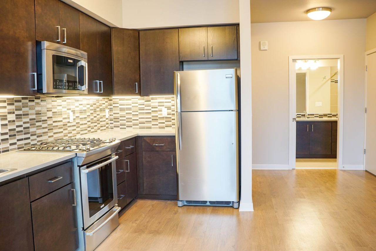 2250 Ne Glisan St #402 - Photo 5 of 9