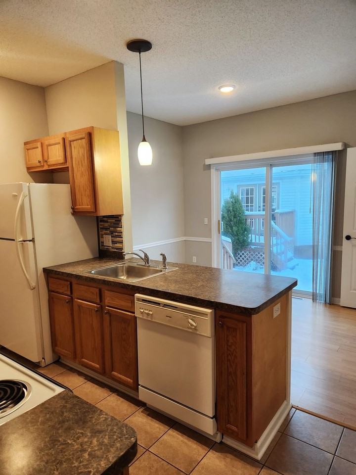 675-695 Skinnersville Rd. - Photo 5 of 47