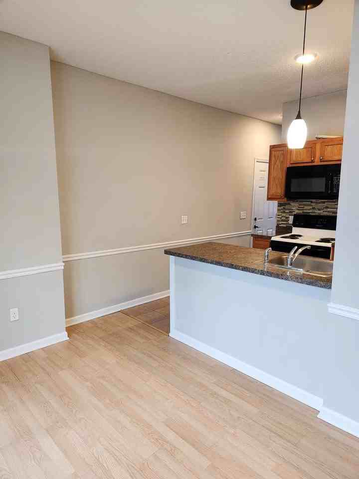 675-695 Skinnersville Rd. - Photo 7 of 47