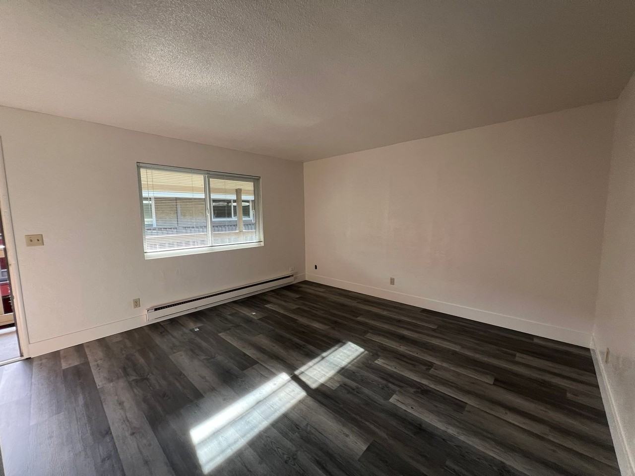 LSLEA3260 - Photo 2 of 24