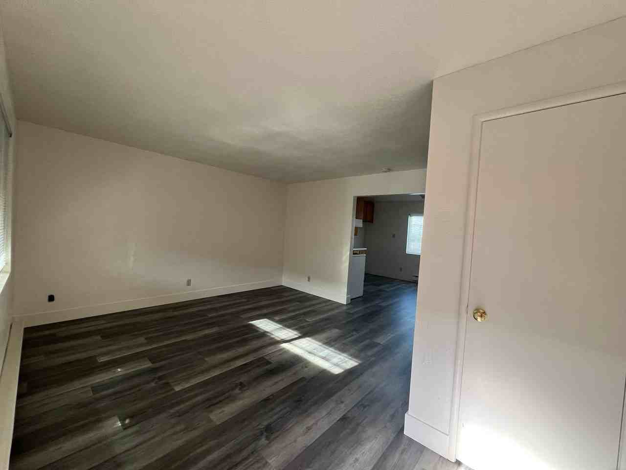 LSLEA3260 - Photo 4 of 24