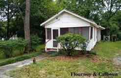 2916 Thomas St - Photo 1 of 1