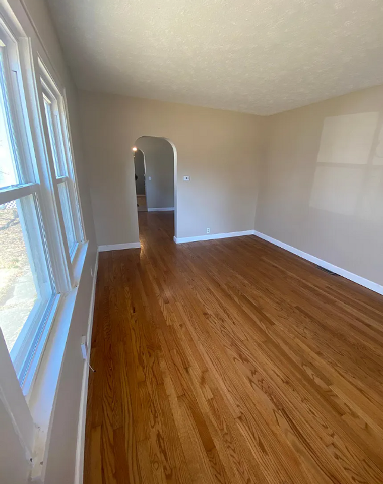 2220 Charles St - Photo 2 of 7