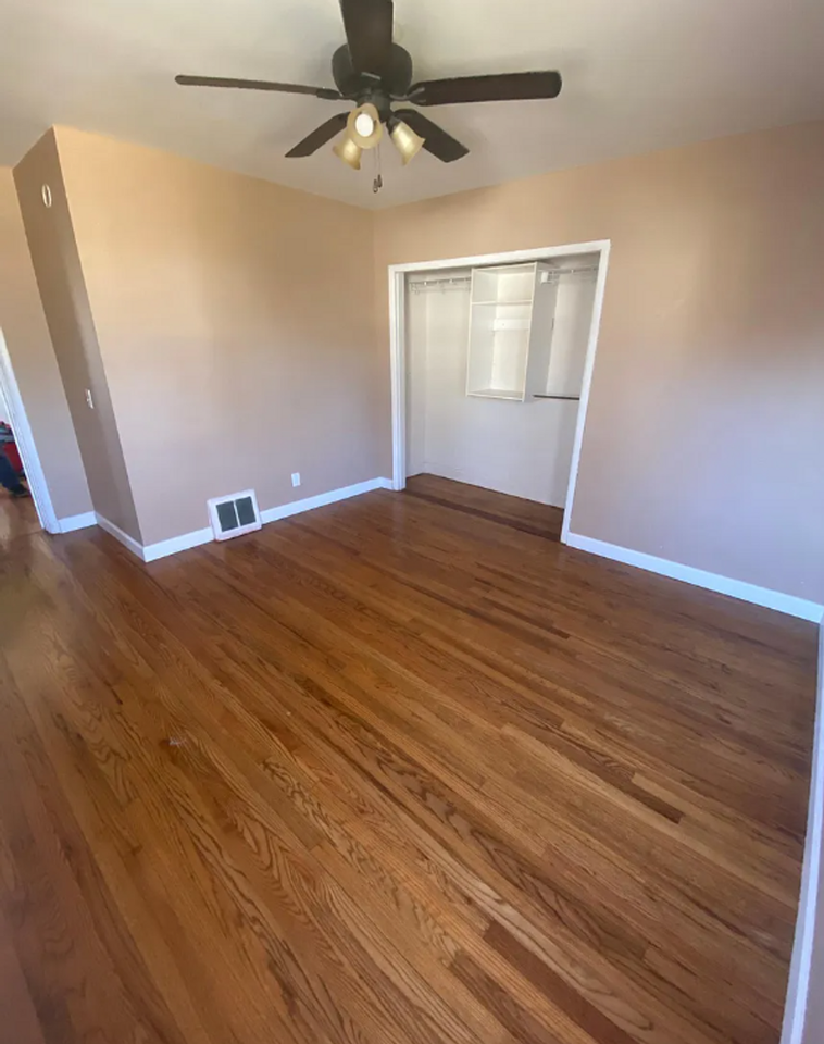 2220 Charles St - Photo 5 of 7