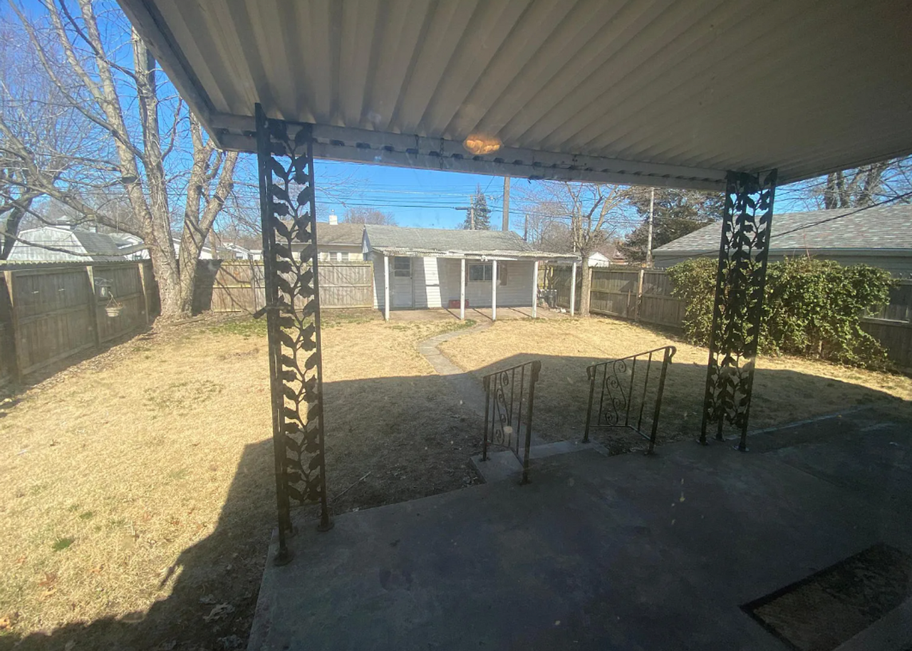 2220 Charles St - Photo 7 of 7