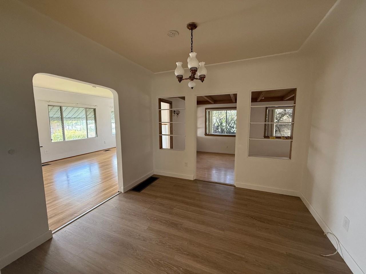 4531 56th St - Photo 4 of 11