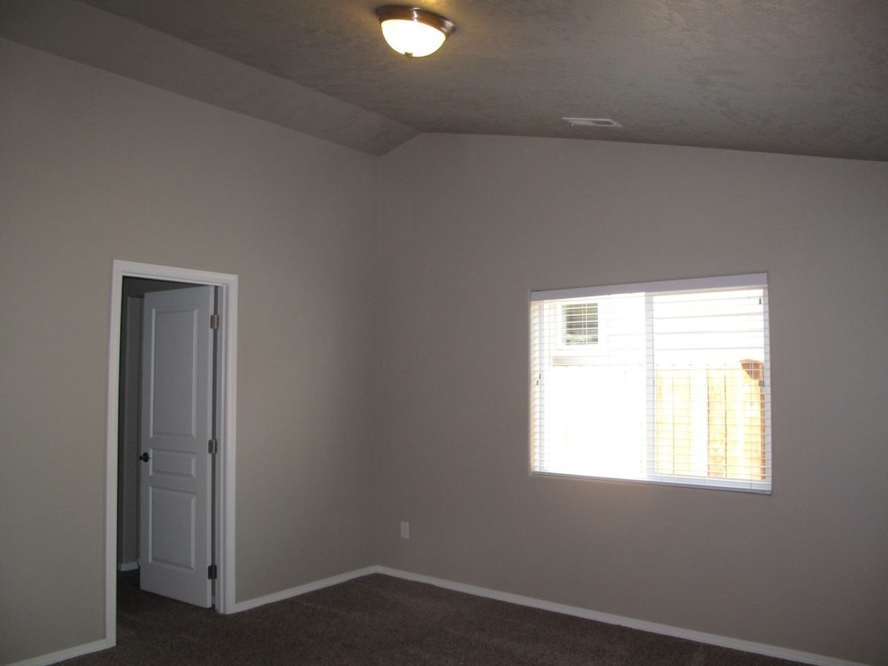 1171 W Hill Ave - Photo 7 of 12