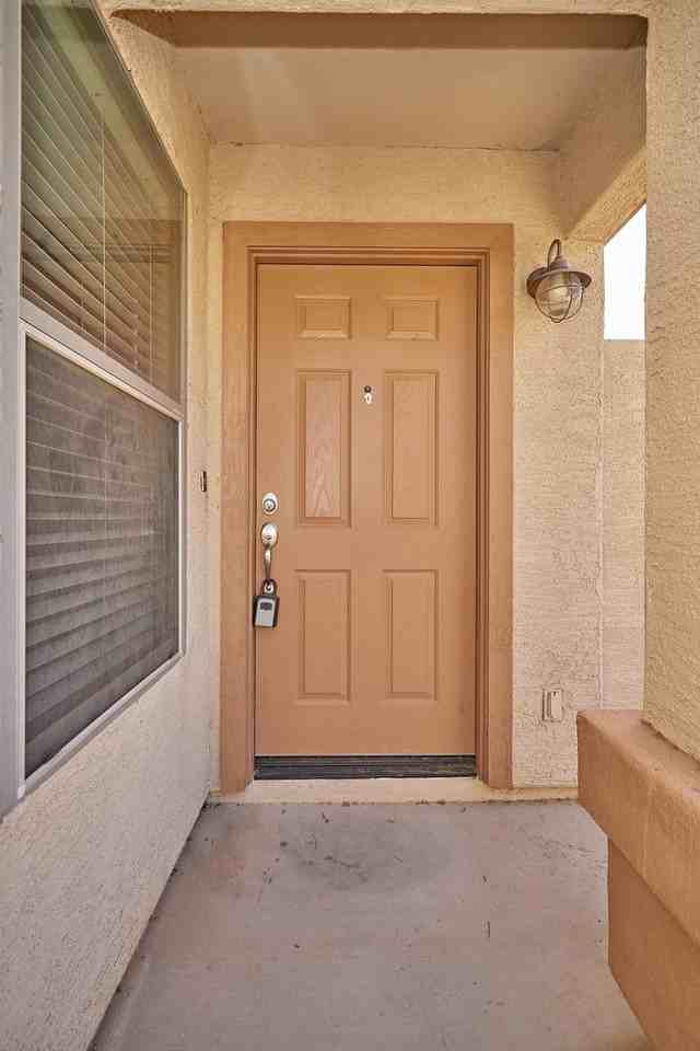 3677 W Santa Cruz Ave - Photo 6 of 48