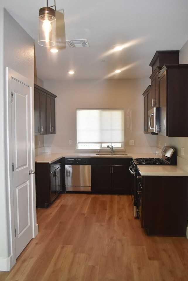 784 Richie Way - Photo 6 of 19