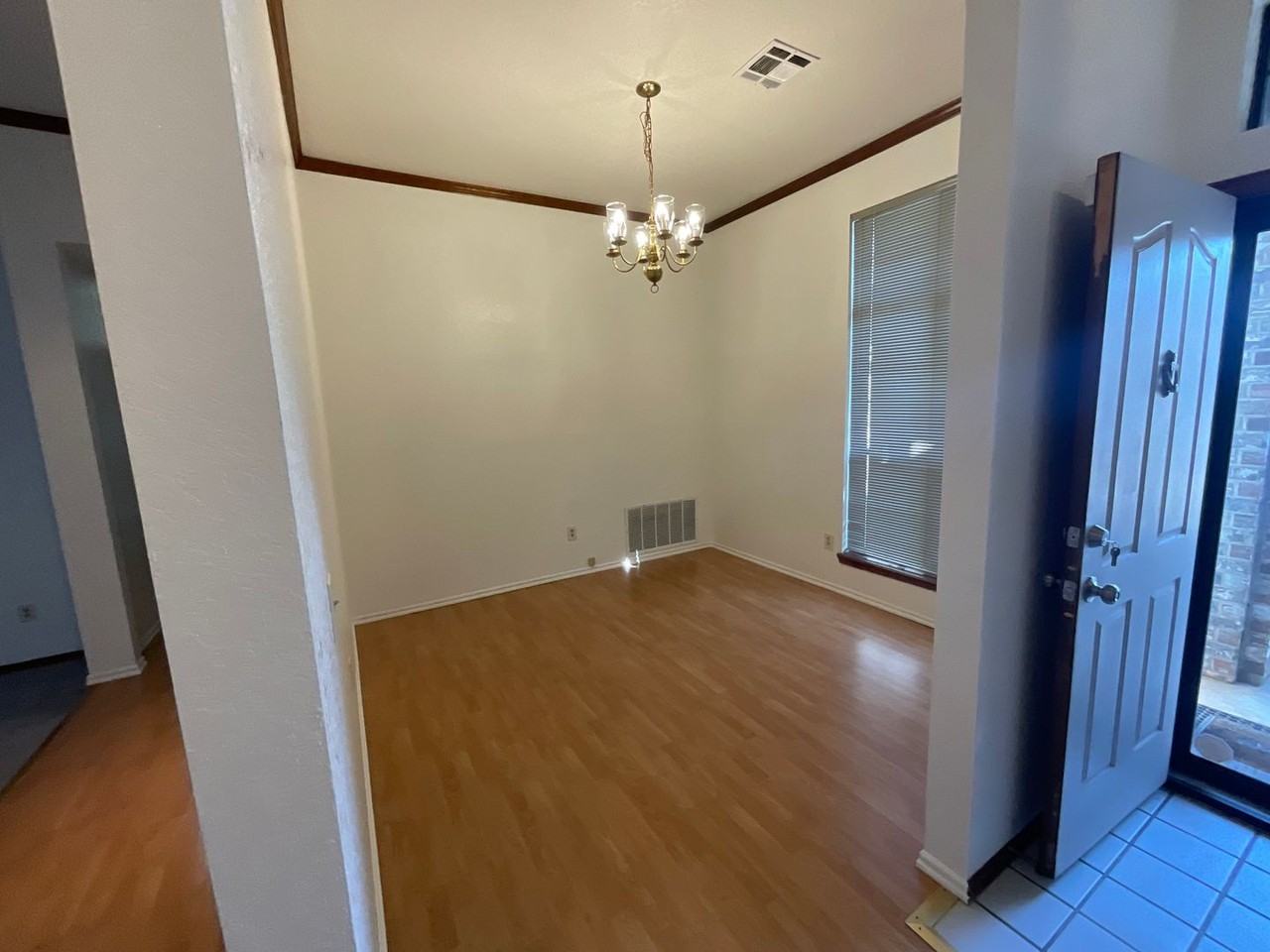 8117 Jason Dr - Photo 3 of 26