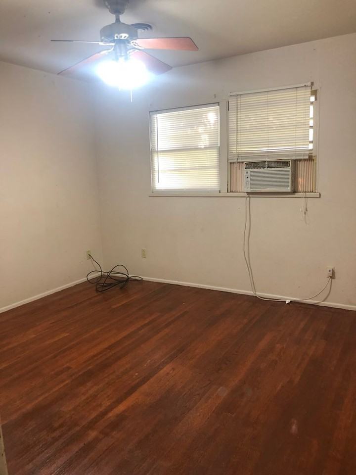 3119 Browning St - Photo 6 of 10