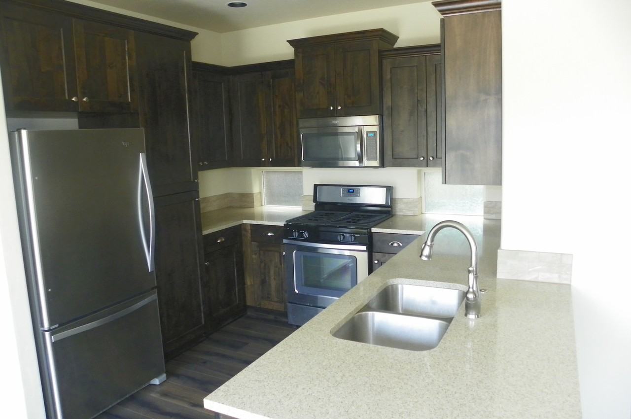 20805 Ne Sierra Dr - Photo 3 of 17