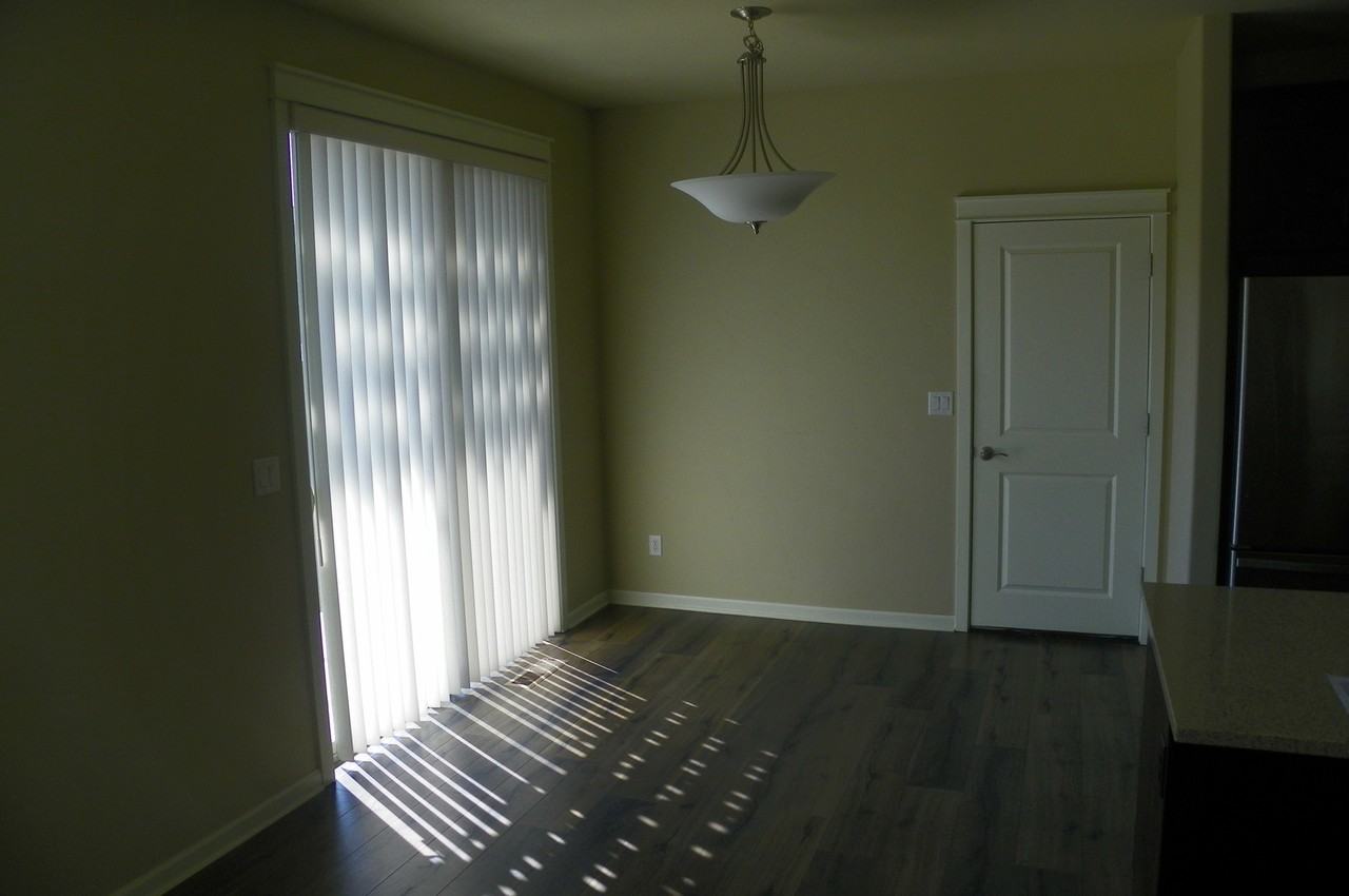 20805 Ne Sierra Dr - Photo 4 of 17