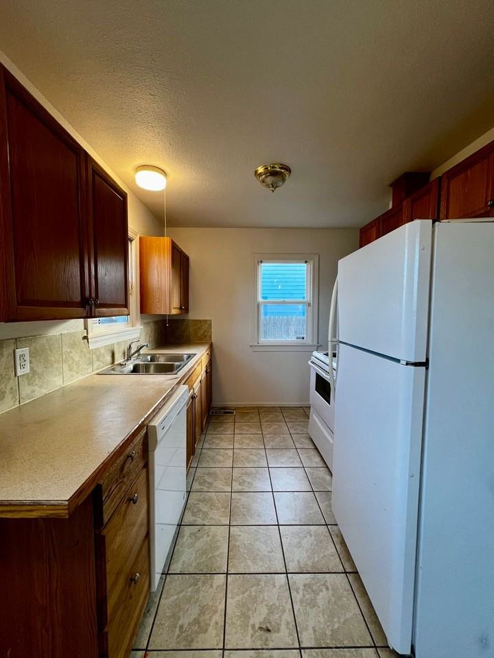 1408 S 3rd Ave - Photo 6 of 19