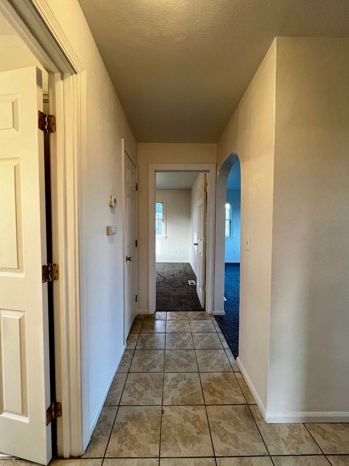 1408 S 3rd Ave - Photo 7 of 19