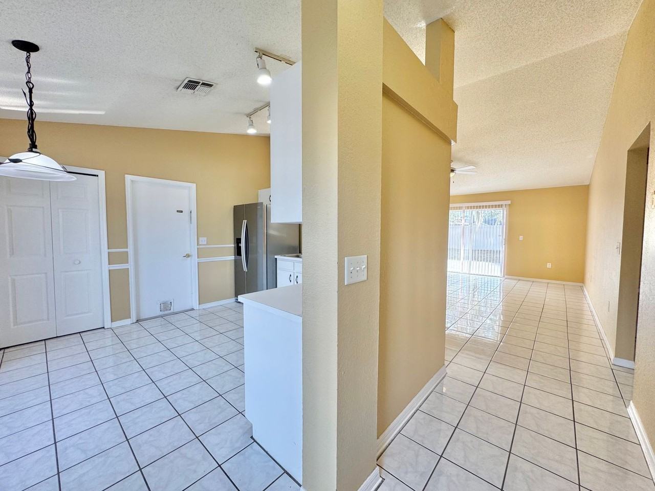 3511 Majesty Loop - Photo 2 of 36