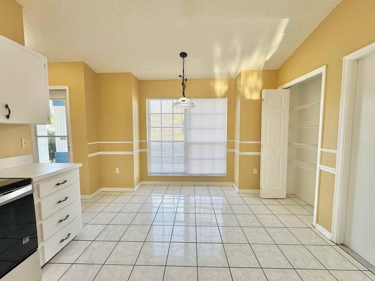 3511 Majesty Loop - Photo 5 of 36