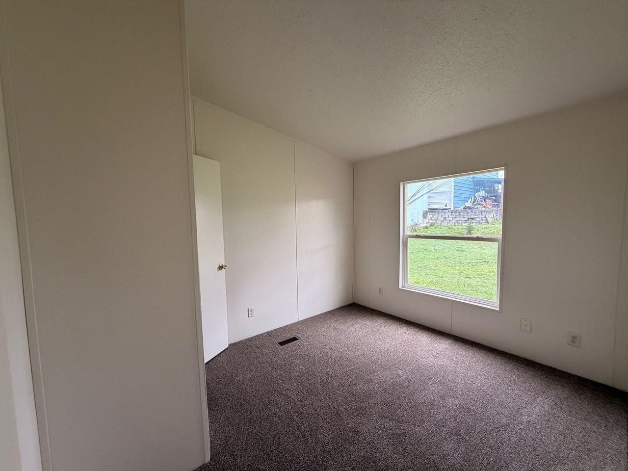 149 Bobwhite St - Photo 5 of 11