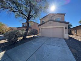 featured image of 454 E Placita Lezna